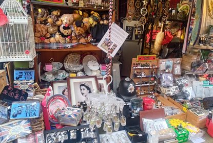 kam sheung road street market british antiques