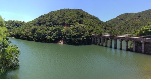 Walking along the Upper Reservoir Masonry Aqueduct